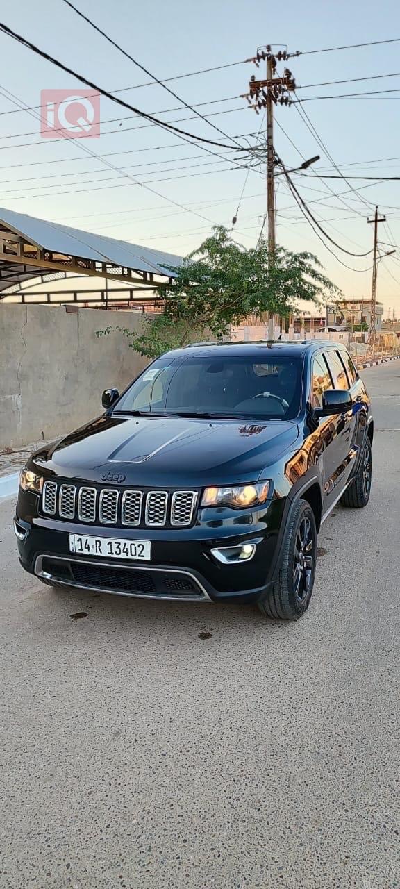 جیپ گراند شیرۆکی